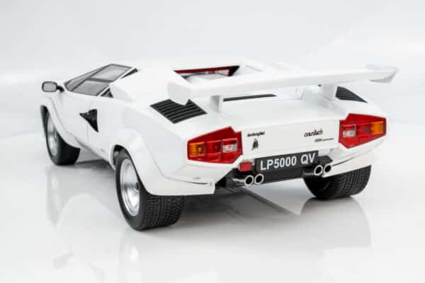 KK Scale 1:12 Lamborghini Countach LP 5000S QV White 1985 - Diecast Model 18 KK Scale 1:12 Lamborghini Countach LP 5000S QV White 1985 - Diecast Model