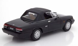 KKDC180182 Alfa Romeo Spider 4 1:18 scale diecast model car