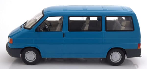 kk scale - 1:18 vw bus t4 caravelle 1992 turquoise limited edition 750 pcs.