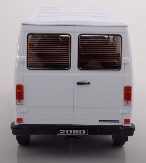 kk scale - 1:18 mercedes 208d bus 1988 white ltd edn 750 pcs