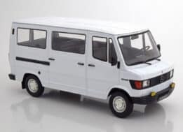 kk scale - 1:18 mercedes 208d bus 1988 white ltd edn 750 pcs
