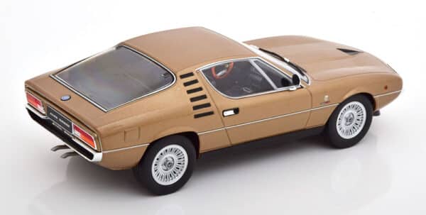 kk scale - 1:18 alfa romeo montreal 1970 gold metallic