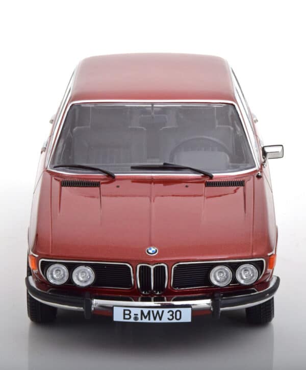 kk scale - 1:18 bmw 3.0s e3 2 series 1971 red brown metallic