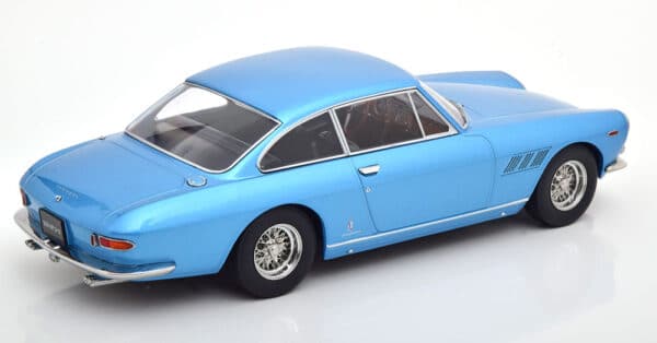 kk scale - 1:18 ferrari 330 gt 2+2 1964 light blue metallic