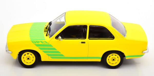 kk scale - 1:18 opel kadett c swinger 1973 yellow/green