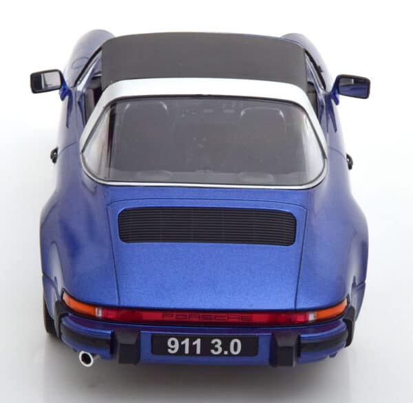 kk scale - 1:18 porsche 911 carrera 3.0 targa 1977 blue metallic w/removable targa roof