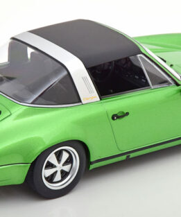 KK Scale 1:18 Porsche 911 930 Carrera 3.0 targa green diecast model KKDC180682