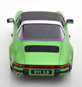 kk scale - 1:18 porsche 911 carrera 3.0 targa 1977 green metallic w/removable targa roof