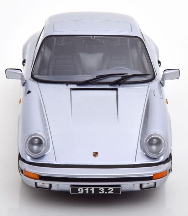 kk scale - 1:18 porsche 911 3.2 coupe 1988 250 000th 911 silver grey