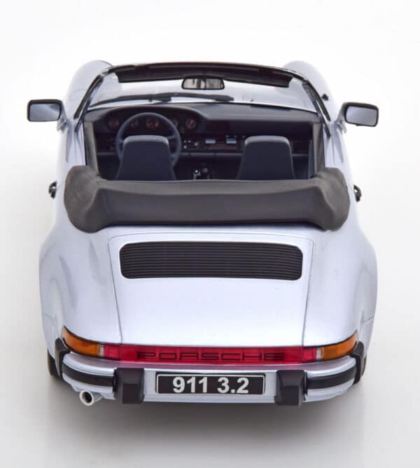 kk scale - 1:18 porsche 911 3.2 cabrio 1988 250 000th 911 silver grey w/removable softtop