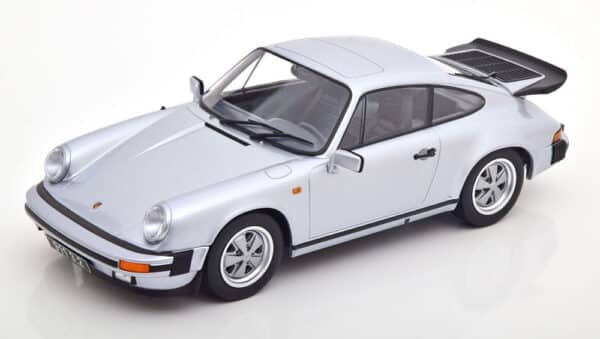 kk scale - 1:18 porsche 911 carrera 3.2 coupe 250.000th 911er w/rear wing 1988