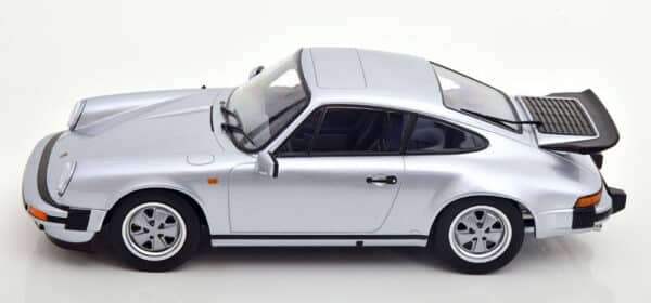 kk scale - 1:18 porsche 911 carrera 3.2 coupe 250.000th 911er w/rear wing 1988