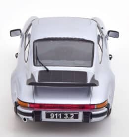kk scale - 1:18 porsche 911 carrera 3.2 coupe 250.000th 911er w/rear wing 1988