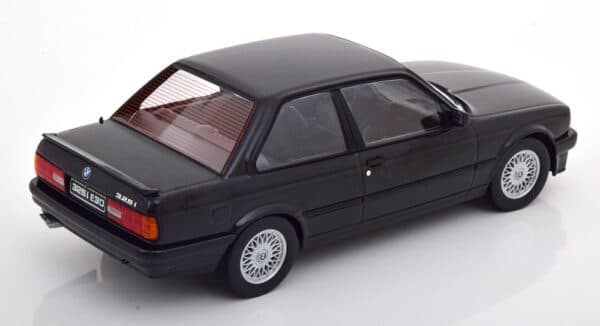 kk scale - 1:18 bmw 325i e30 m-package 1 1987 black