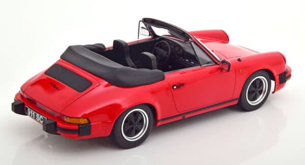 kk scale - 1:18 porsche 911 sc cabrio 1983 red w/extra softtop