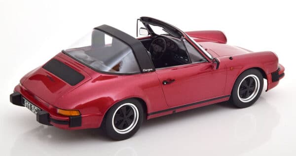 kk scale - 1:18 porsche 911 sc targa 1983 red metallic w/extra hardtop