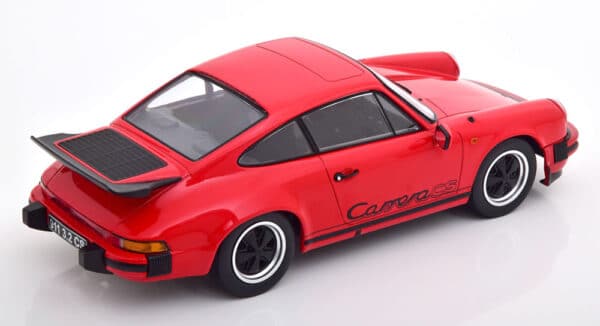 kk scale - 1:18 porsche 911 carrera 3.2 red/black clubsport 1989