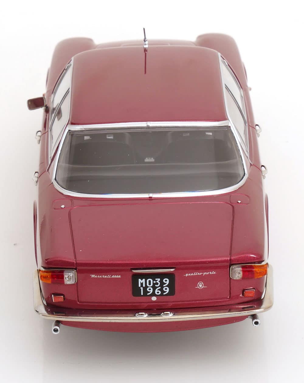 KK Scale 1:18 Maserati Quattroporte I 1965 Red Metallic (KKDC181512) Diecast Model 5 KK Scale 1:18 Maserati Quattroporte I 1965 Red Metallic (KKDC181512) Diecast Model - Image 5