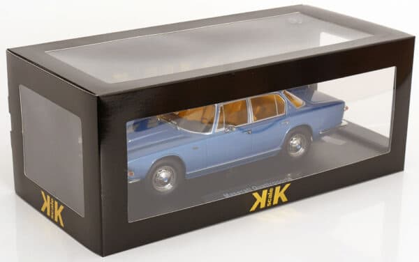 KK Scale 1:18 Maserati Quattroporte I 1965 Light Blue Metallic (KKDC181514) Diecast Model 11 KK Scale 1:18 Maserati Quattroporte I 1965 Light Blue Metallic (KKDC181514) Diecast Model