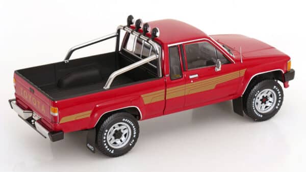 KK Scale 1:18 Toyota Hilux 1985 Red (KKDC181562) Diecast Model 7 KK Scale 1:18 Toyota Hilux 1985 Red (KKDC181562) Diecast Model