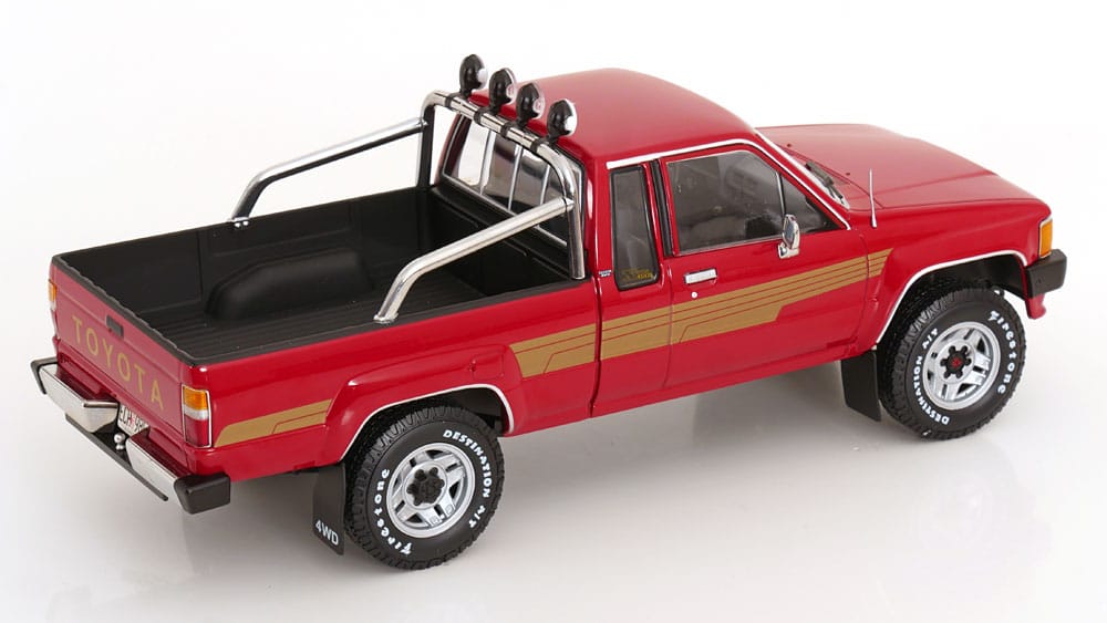 KK Scale 1:18 Toyota Hilux 1985 Red (KKDC181562) Diecast Model 2 KK Scale 1:18 Toyota Hilux 1985 Red (KKDC181562) Diecast Model - Image 2