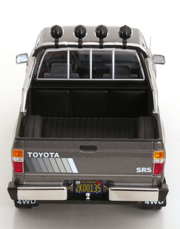 KK Scale 1:18 Toyota Hilux 1985 Grey Metallic (KKDC181563) Diecast Model 10 KK Scale 1:18 Toyota Hilux 1985 Grey Metallic (KKDC181563) Diecast Model