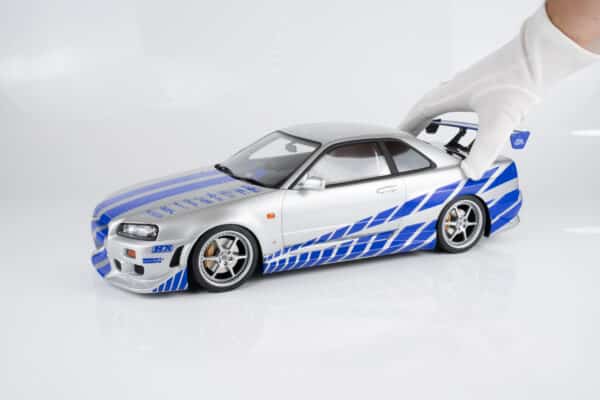 Kyosho 1:12 Nissan Skyline GT-R (R34) Brian O'Connor Fast & Furious 2001 (KSR12007A) Resin Model 10 Kyosho 1:12 Nissan Skyline GT-R (R34) Brian O'Connor Fast & Furious 2001 (KSR12007A) Resin Model