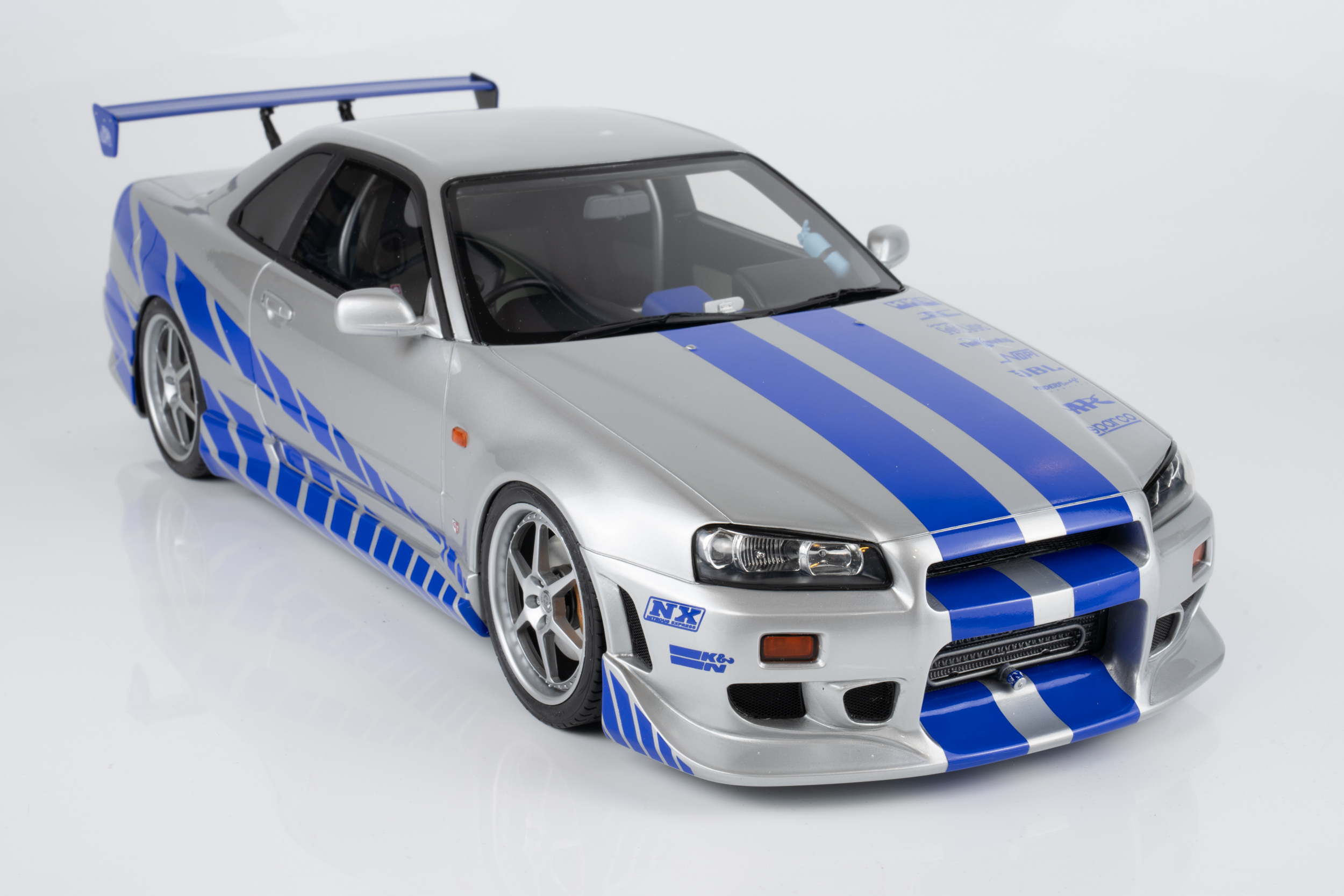 Kyosho 1:12 Nissan Skyline GT-R (R34) Brian O'Connor Fast & Furious 2001 (KSR12007A) Resin Model 4 Kyosho 1:12 Nissan Skyline GT-R (R34) Brian O'Connor Fast & Furious 2001 (KSR12007A) Resin Model - Image 4