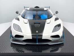 FrontiArt - 1:8 Koenigsegg Agera RS1 Pearl White - Limited Edition Resin Model