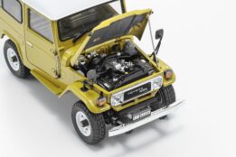 Kyosho 1:18 Toyota Land Cruise Yellow Diecast Model.3