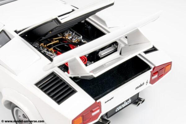 Kyosho - 1:18 Lamborghini Countach LP400 S White 1980 (KS08320WFL) Diecast Model 27 Kyosho - 1:18 Lamborghini Countach LP400 S White 1980 - Diecast Model