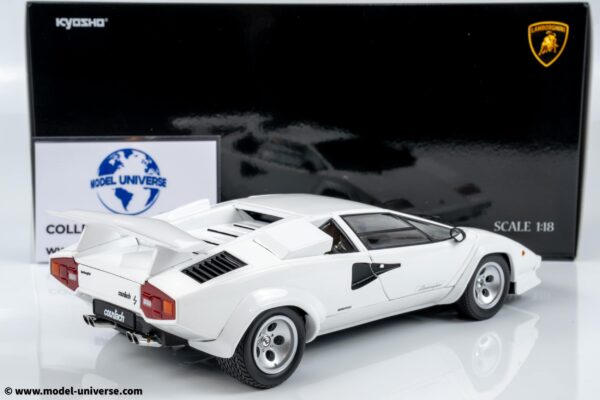 Kyosho - 1:18 Lamborghini Countach LP400 S White 1980 (KS08320WFL) Diecast Model 20 Kyosho - 1:18 Lamborghini Countach LP400 S White 1980 - Diecast Model