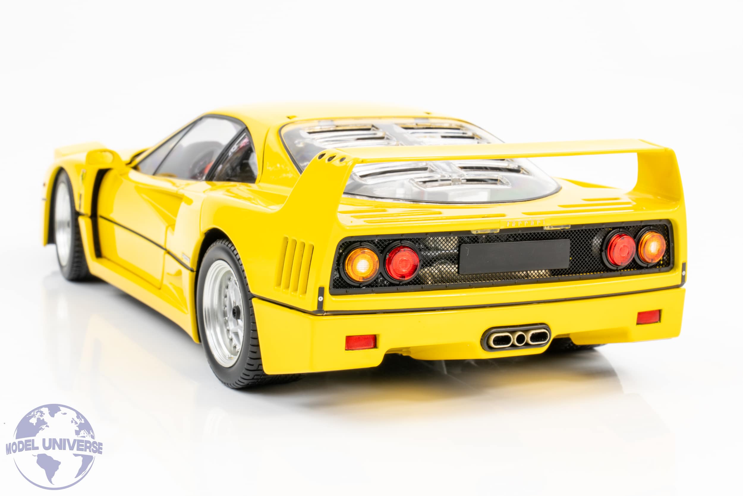 AUTOart 1/18 Ferrari F40イエロー旧ダイキャスト開閉モデル 1987 Ferrari F40 1:18 Scale Cast Resin Model Review - Fairfield