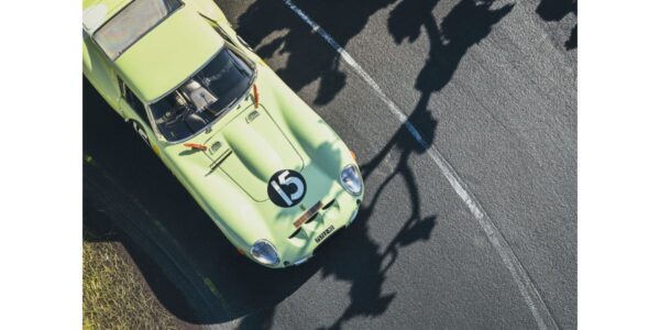 Kyosho 1:18 Ferrari 250 GTO (RHD) #15 Winner 1962 Goodwood Tourist Trophy Light Green (KS08438C) Diecast Model 18 Kyosho 1:18 Ferrari 250 GTO (RHD) #15 Winner 1962 Goodwood Tourist Trophy Light Green (KS08438C) Diecast Model
