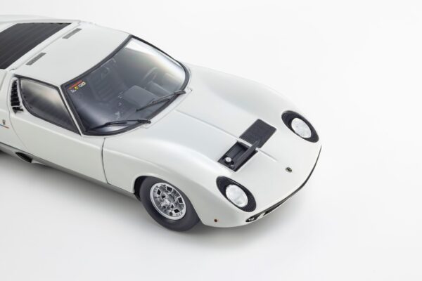 Kyosho Lamborghini miura p400 white diecast model.3