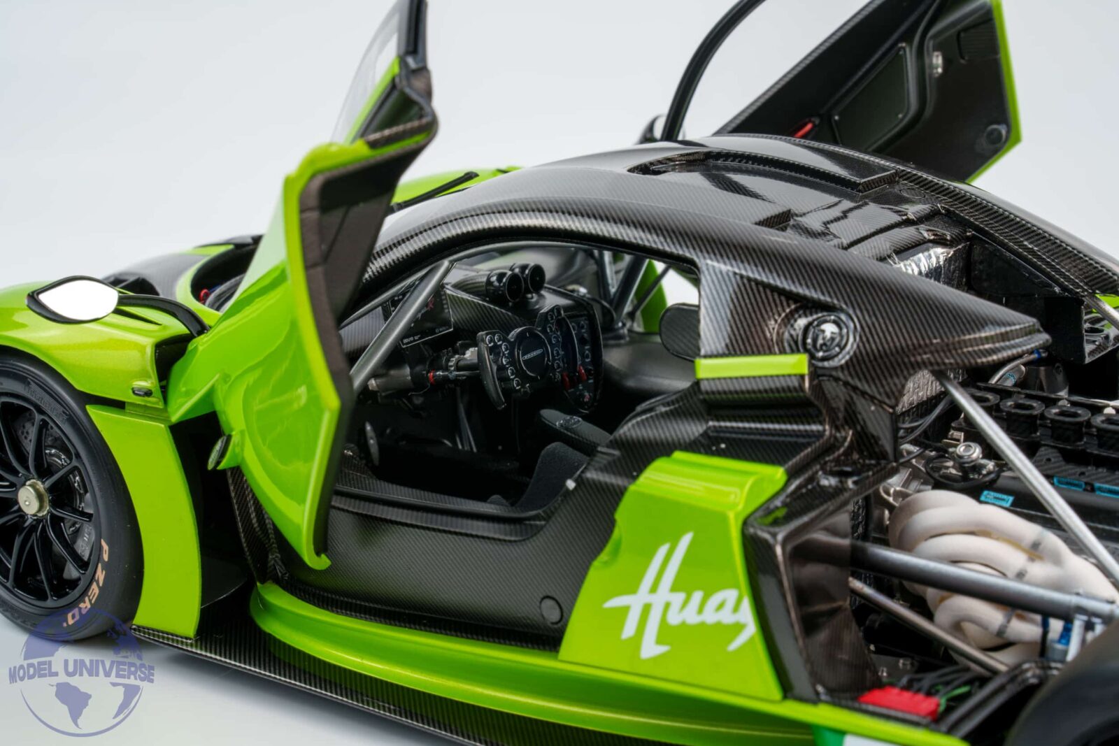 LCD 1:18 Pagani Huayra R Green (LCD18012-GR) Limited Edition