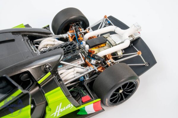 LCD - 1:18 Pagani Huayra R Green - Limited Edition Diecast Model