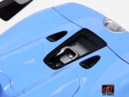 LCD - 1:18 McLaren Elva Blue