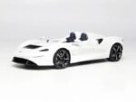 LCD - 1:18 McLaren Elva White