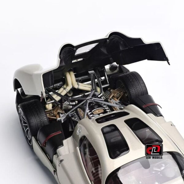 LCD - 1:18 Pagani Utopia Rinascimento Lucido - Diecast Model