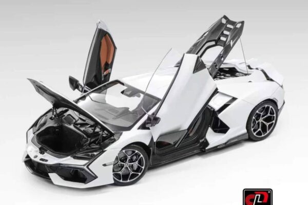 LCD - 1:18 Lamborghini Revuelto Pearl White Diecast Model 5 LCD18026 WH_openings