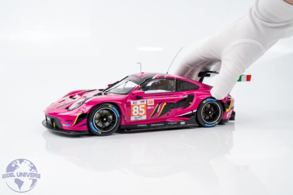 Ixo - 1:18 Porsche 911 RSR No.85 Iron Dames 24h Le Mans 2023 Bovy, Getting, Frey - Diecast Model 10 Ixo - 1:18 Porsche 911 RSR No.85 Iron Dames 24h Le Mans 2023 Bovy, Getting, Frey - Diecast Model
