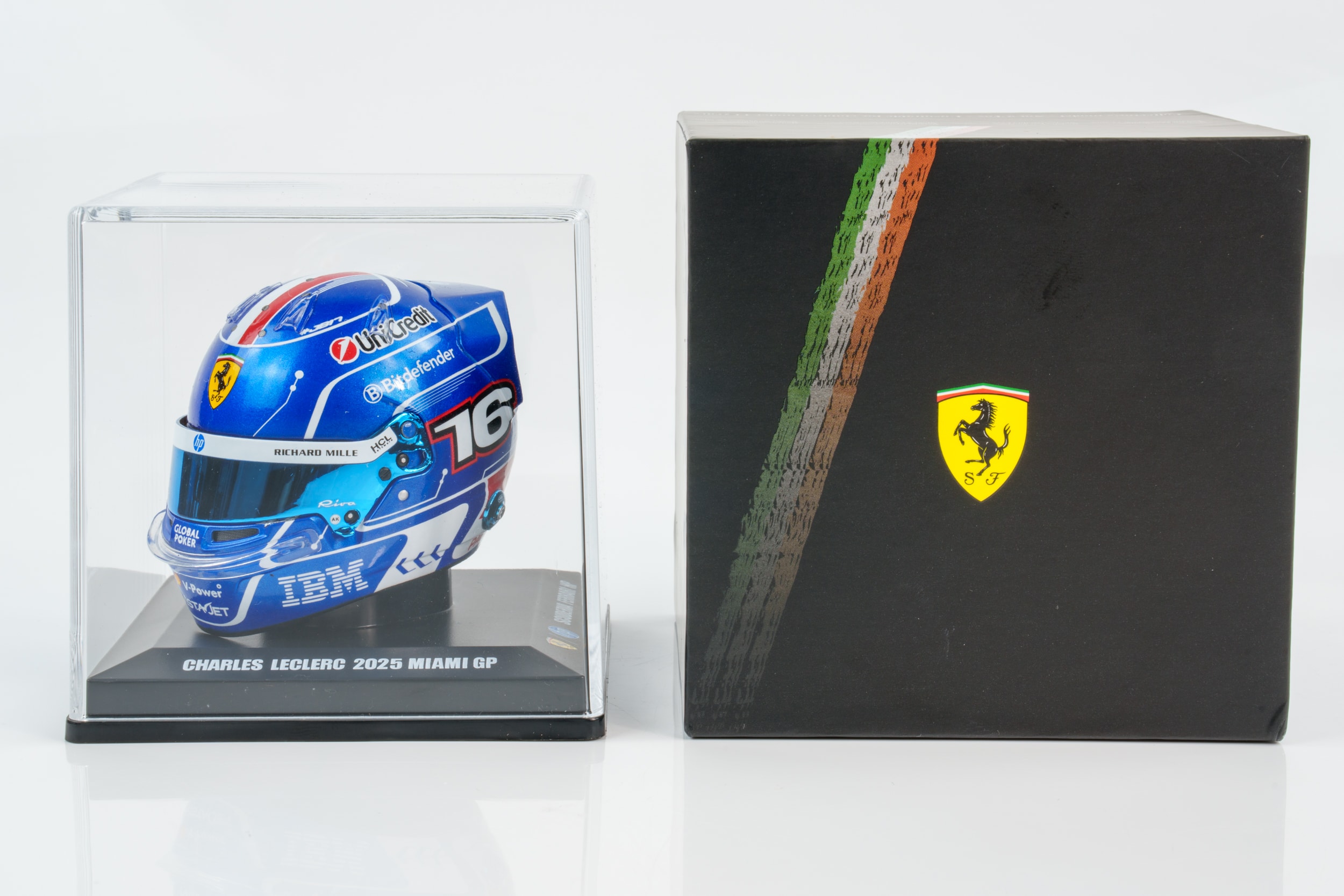 Looksmart - 1:5 Charles Leclerc Scuderia Ferrari Miami GP 2025 - Helmet Replica 2 Looksmart - 1:5 Charles Leclerc Scuderia Ferrari Miami GP 2025 - Helmet Replica