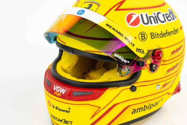 Bell - 1:2 Lewis Hamilton Ferrari F1 2025 - Helmet Replica 13 Bell - 1:2 Lewis Hamilton Ferrari F1 2025 - Helmet Replica