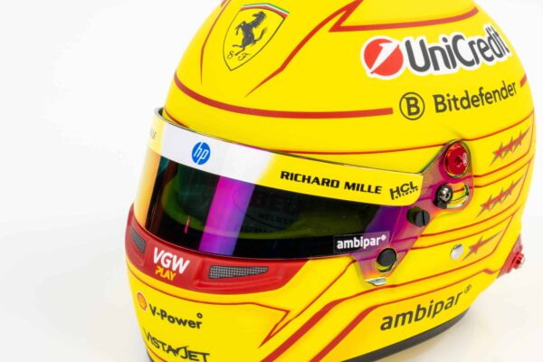 Bell - 1:2 Lewis Hamilton Ferrari F1 2025 - Helmet Replica 12 Bell - 1:2 Lewis Hamilton Ferrari F1 2025 - Helmet Replica