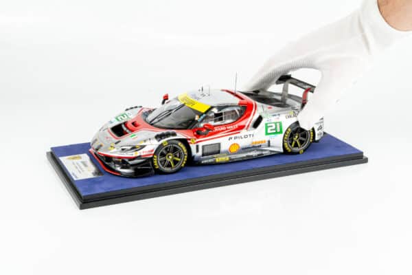 Looksmart - 1:18 Ferrari 296 LMGT3 No.21 AF Corse 2nd 24h Le Mans 2025 (LS18LM056) Resin Model 13 Looksmart - 1:18 Ferrari 296 LMGT3 No.21 AF Corse 2nd 24h Le Mans 2025 (LS18LM056) Resin Model