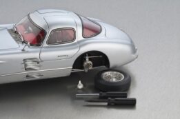 CMC 1/18 Mercedes 300 SLR Uhlenhaut Diecast Model Car M-076