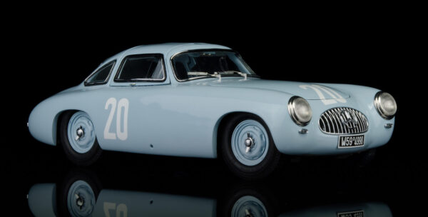 CMC M159 Mercedes 300SL W194 Bern 1952 GP 1:18 Model Car