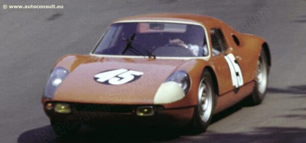CMC - 1:18 Porsche 904 GTS 1.000 Km Nürburgring 1964 Koch/Pon #45 Orange Exhaust Sebring