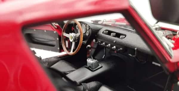 CMC M-254 Ferrari 250 GTO 1000km Paris Model Car